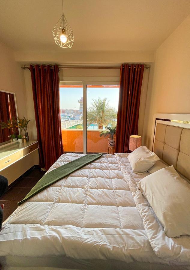 Fully Equipped Apartments Pool & Mountains View In Porto Sharm Resort Exterior photo